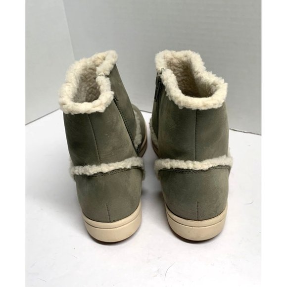 Clarks Cloudstepper Womens Size 9 W Gray Fur Trim Boots Ankle Bootie 61282172 Si - Picture 3 of 5